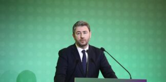 Ανδρουλάκης: Νέα πρόταση για 32ωρη ή 35ωρη εργασία με πλήρεις αποδοχές