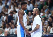 Αντετοκούνμπο για Σπανούλη: «Στο πλευρό μου, ο καλύτερος προπονητής, ανυπομονώ για τη συνέχεια»