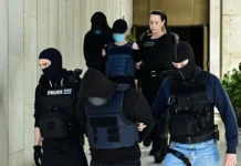 Άγιος Δημήτριος: Αναβολή δίκης 3 νεαρών για υπόθαλψη εγκληματία