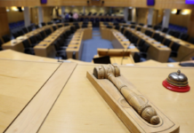 Εκποιήσεις: Νέα Προστασία Δανειοληπτών – Τι Κρατήθηκε & Τι Χάθηκε