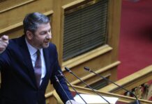 Ανδρουλάκης: «Κότες» η κυβέρνηση για θεσμικές εκτροπές – Ο Παπασταύρου απαντά