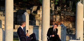 Μακρόν-Μητσοτάκης: Η Ευρώπη χρειάζεται αφύπνιση – Συζήτηση στη Ρωμαϊκή Αγορά