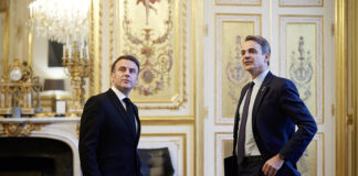 Η «εβδομάδα Μακρόν» και η αναζήτηση θετικού αφηγήματος για την κυβέρνηση