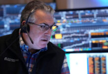 Οι προσδοκίες για τερματισμό του πολέμου έφεραν διπλό ρεκόρ σε S&P 500 και Nasdaq