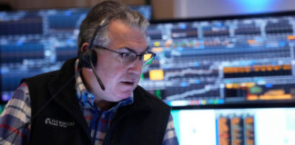 Οι προσδοκίες για τερματισμό του πολέμου έφεραν διπλό ρεκόρ σε S&P 500 και Nasdaq