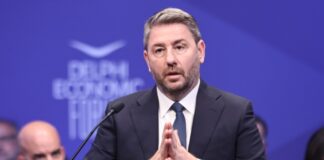 Ανδρουλάκης: «Όχι» σε ΝΔ, «Μεσσιανισμός» Τσίπρα, θολό τοπίο συνεργασιών