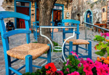 Καστέλλι Φουρνής: Το Κρητικό Χωριό Που Αιχμαλωτίζει Τις Αισθήσεις Χωρίς Φίλτρα