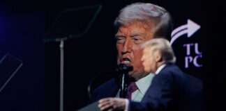 Τραμπ vs Εφορία ΗΠΑ: Διαπραγματεύσεις για αγωγή 10 δισ.