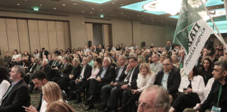 ΠΑΣΟΚ: Ποιοι προηγούνται στην κούρσα για το νέο Πολιτικό Συμβούλιο