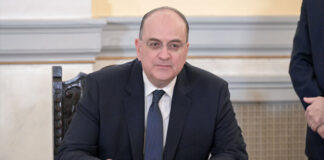 Λαζαρίδης: Πίσω από την παραίτηση – Πιέσεις, παρασκήνιο και το κρίσιμο τηλεφώνημα