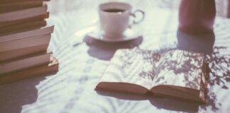 Βιβλιοφιλικές αποδράσεις: 4 προτάσεις για το Πρωτομαγιάτικο τριήμερο