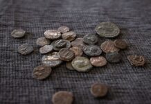 Θησαυρός χρυσού ανακαλύφθηκε σε τσεχικό χωράφι: Ιστορική αξία