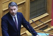 Διχασμός στην αντιπολίτευση: ΠΑΣΟΚ και ΣΥΡΙΖΑ σε αντιπαράθεση για τη στάση τους