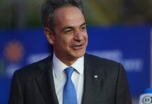 Μητσοτάκης στην Κύπρο: Υπέρβαση εμποδίων για στήριξη Ουκρανίας στην άτυπη Σύνοδο Κορυφής