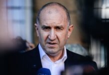 Βουλγαρία: Ο Ράντεφ νικητής, αυτοδύναμη κυβέρνηση μετά από 8 εκλογές