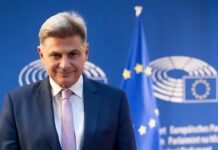 Στο ΠΑΣΟΚ ο ευρωβουλευτής Νίκος Φαραντούρης: Επίσημη ανακοίνωση την Πέμπτη
