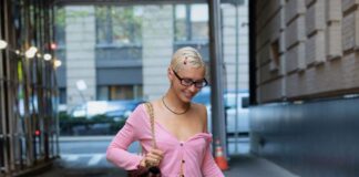 Άιρις Λο: Σορτς και τακούνια στη Νέα Υόρκη, τολμηρά vibes «Κάρι Μπράντσο»