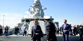 Εμανουέλ Μακρόν: Δύναμη Στρατηγικής Εταιρικής Σχέσης Ελλάδας-Γαλλίας στη Φρεγάτα Κίμων