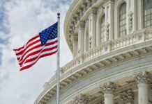 Συναγερμός Λευκού Οίκου: Η Κίνα αντιγράφει αμερικανικές τεχνολογικές καινοτομίες