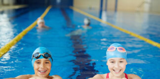 Μελέτη αποκαλύπτει: Οι γονείς επενδύουν περισσότερα χρήματα και χρόνο στον παιδικό αθλητισμό