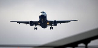 Ακριβότερα εισιτήρια αεροπλάνων: Γιατί οι τιμές ανεβαίνουν και δεν πέφτουν