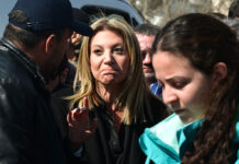 Μαρία Καρυστιανού: Μαζικές Αποχωρήσεις από Κόμμα – Κατηγορίες για Αυταρχισμό και Ακροδεξιές Θέσεις