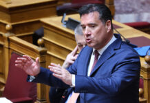 ΠΑΣΟΚ εναντίον Γεωργιάδη: «Προσπαθεί να μαζέψει τα ασυμμάζευτα» για την Ευρωπαϊκή Εισαγγελία