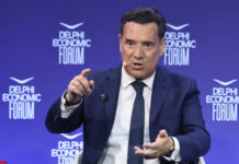 Γεωργιάδης: Αγωγή και μήνυση κατά Βελόπουλου για συκοφαντία