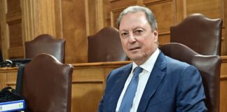 Λιβανός: Πληροφορίες στη Βουλή θα ξεσκεπάσουν την "ανεύθυνη" πρωτοβουλία του ΠΑΣΟΚ