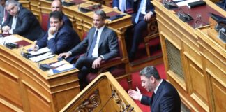 Δημοσκοπική "ψυχρολουσία" για ΝΔ: Οργή για ΟΠΕΚΕΠΕ, "Όχι" στη συγκυβέρνηση