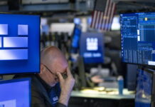 Wall Street σε πτώση: Τεχνολογικές μετοχές πιέζονται από φόβους για "φούσκα"