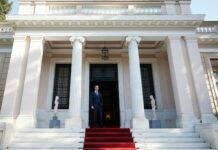 Μητσοτάκης: Επικοινωνία με Ευρωπαίο Επίτροπο – Εξελίξεις στο Μαξίμου