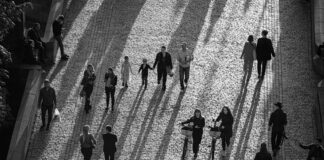 Δημογραφικό: Η Ευρώπη σε κρίση – 3 στα 4 νοικοκυριά χωρίς παιδιά