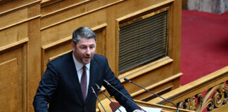 Ανδρουλάκης στη Βουλή: Κριτική στην Κυβέρνηση – Πλήρης λόγος ΠΑΣΟΚ
