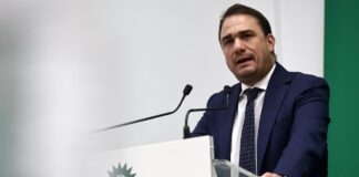 ΠΑΣΟΚ: «Εκλογές τώρα» – Ο Τσουκαλάς κατηγορεί τον πρωθυπουργό για απομάκρυνση από την πραγματικότητα
