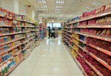 Άγιο Πνεύμα: Τι ανοίγει και τι παραμένει κλειστό στον ιδιωτικό και δημόσιο τομέα