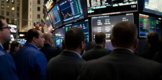 Wall Street: Ποδαρικό για το Μάιο με δεύτερο σερί ρεκόρ για S&P 500 και Nasdaq