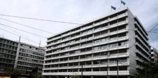 Οικονομία: Ανάπτυξη «σπάει» τον καταστροφικό λόγο του ΠΑΣΟΚ