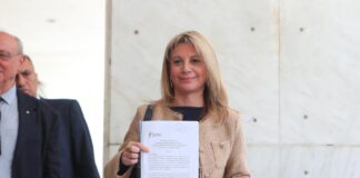 Καρυστιανού: Η απρόβλεπτη δύναμη που αναστατώνει το πολιτικό σκηνικό
