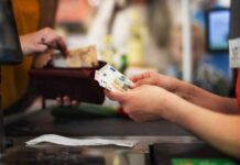 Πληθωρισμός: Στο 5,2% τον Μάιο – «Φωτιά» σε τρόφιμα, ενέργεια & υπηρεσίες