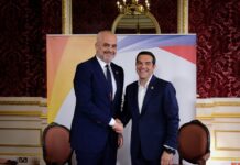 Κόντρα Ράμα-Τσίπρα για επεισόδια στη Χειμάρρα: Σφορή αντικρουόμενα σχόλια