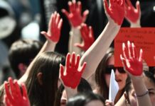 Γυναικοκτονίες: Τα ορφανά παιδιά και η ορφανή δικαιοσύνη