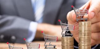 Πληθωρισμός: Οι αυξήσεις μισθών "εξαφανίστηκαν" για τους Έλληνες