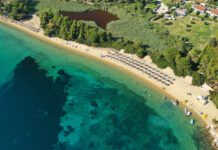 Βρωμόλιμνος Σκιάθου: Από απωθητικό όνομα σε hot τουριστικό προορισμό