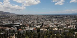Ακίνητα 2025: Γιατί οι Έλληνες προτιμούν παλαιές κατοικίες – Τι αγοράζουν;