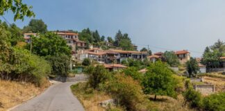 Ο Δήμος της Ελλάδας που δίνει 5.000 σε κάθε νέο ζευγάρι που θα εγκατασταθεί εκεί και 10.000 για κάθε γέννηση παιδιού -kalimera-ellada.gr