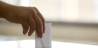 Δημοσκόπηση: Στο 21,4% ο ΣΥΡΙΖΑ, κλείνει η ψαλίδα με τη ΝΔ – ΠΑΣΟΚ 4ο πίσω από την «Ελπίδα»