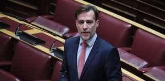 Δημοκράτες: Και ο Χουρδάκης αποχωρεί μετά την Τζάκρη – Τι δήλωσε