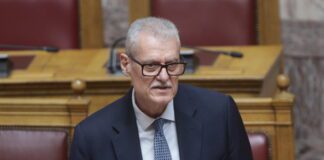 Ρέθυμνο: Τουρνάς θρηνεί τους δύο πυροσβέστες που χάθηκαν στη φωτιά