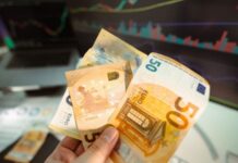 e-ΕΦΚΑ & ΔΥΠΑ: Ποσά και δικαιούχοι – Πότε έρχονται οι πληρωμές 2.5 δισ. ευρώ